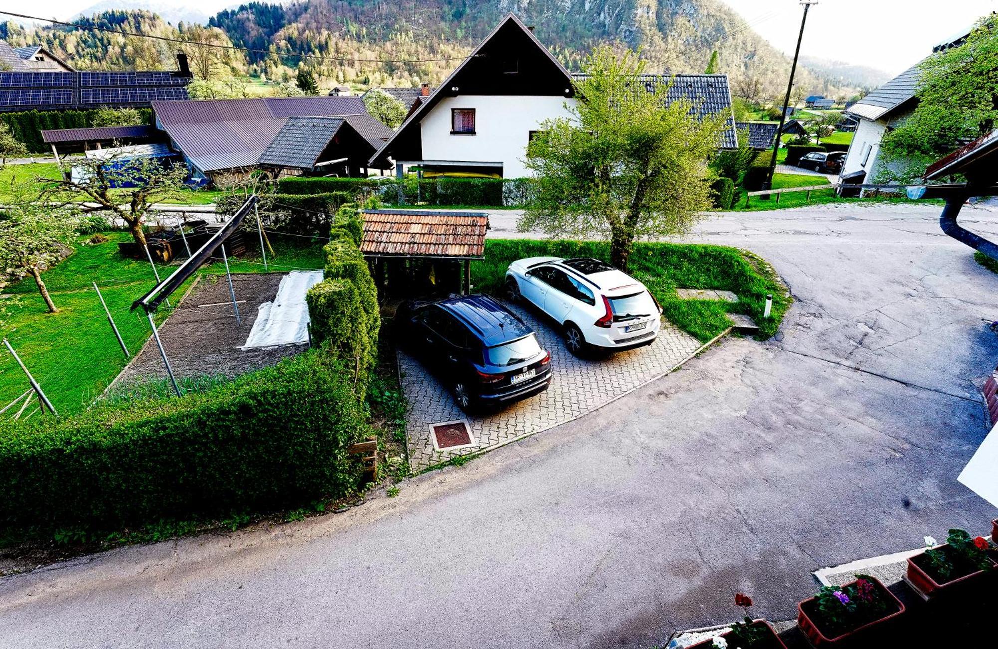 Apartments Pr' Pavleto ボーヒニ エクステリア 写真