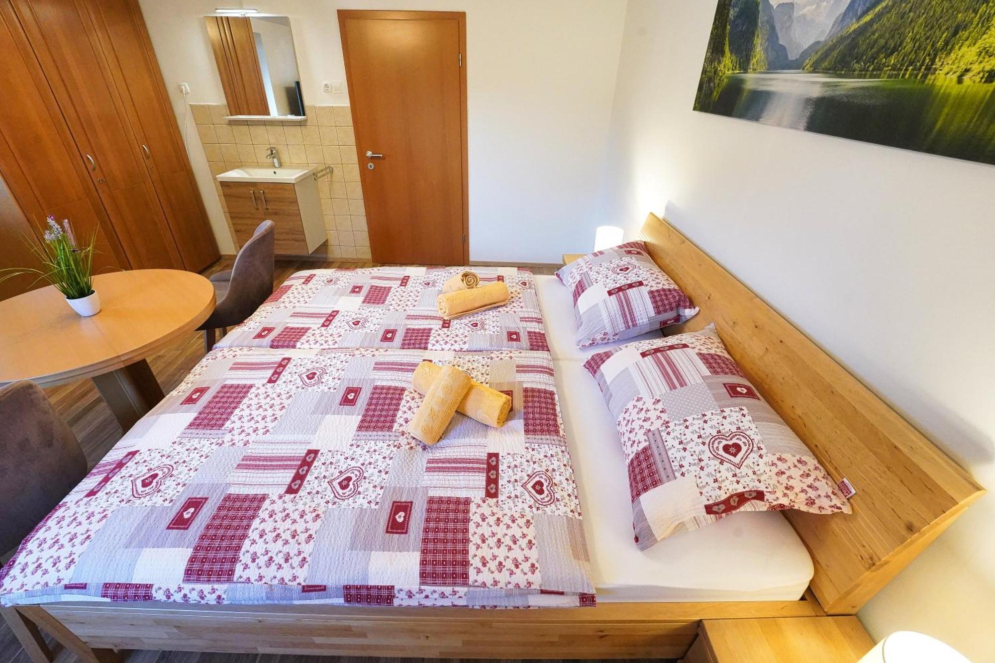 Apartments Pr' Pavleto ボーヒニ エクステリア 写真
