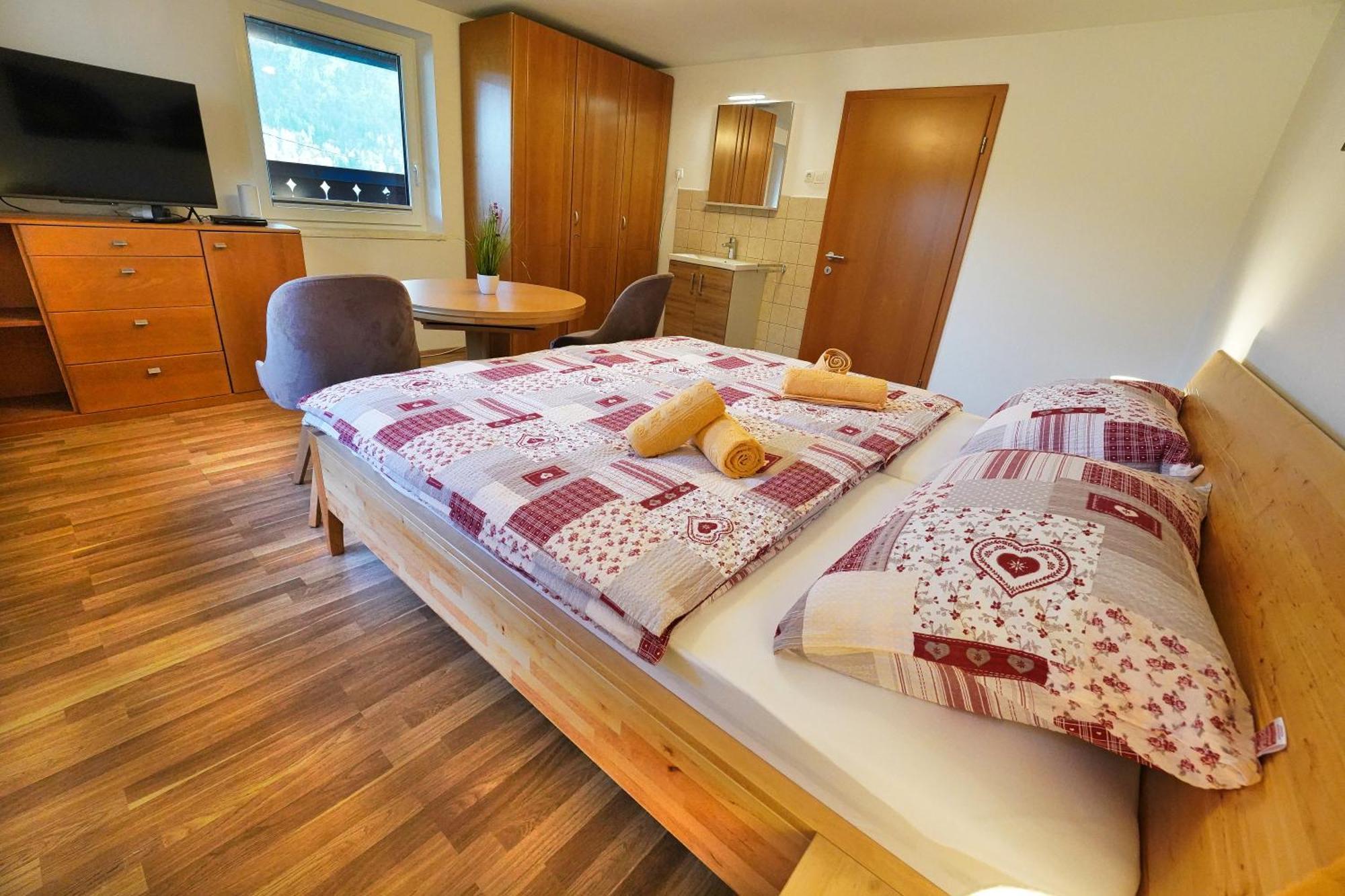 Apartments Pr' Pavleto ボーヒニ エクステリア 写真
