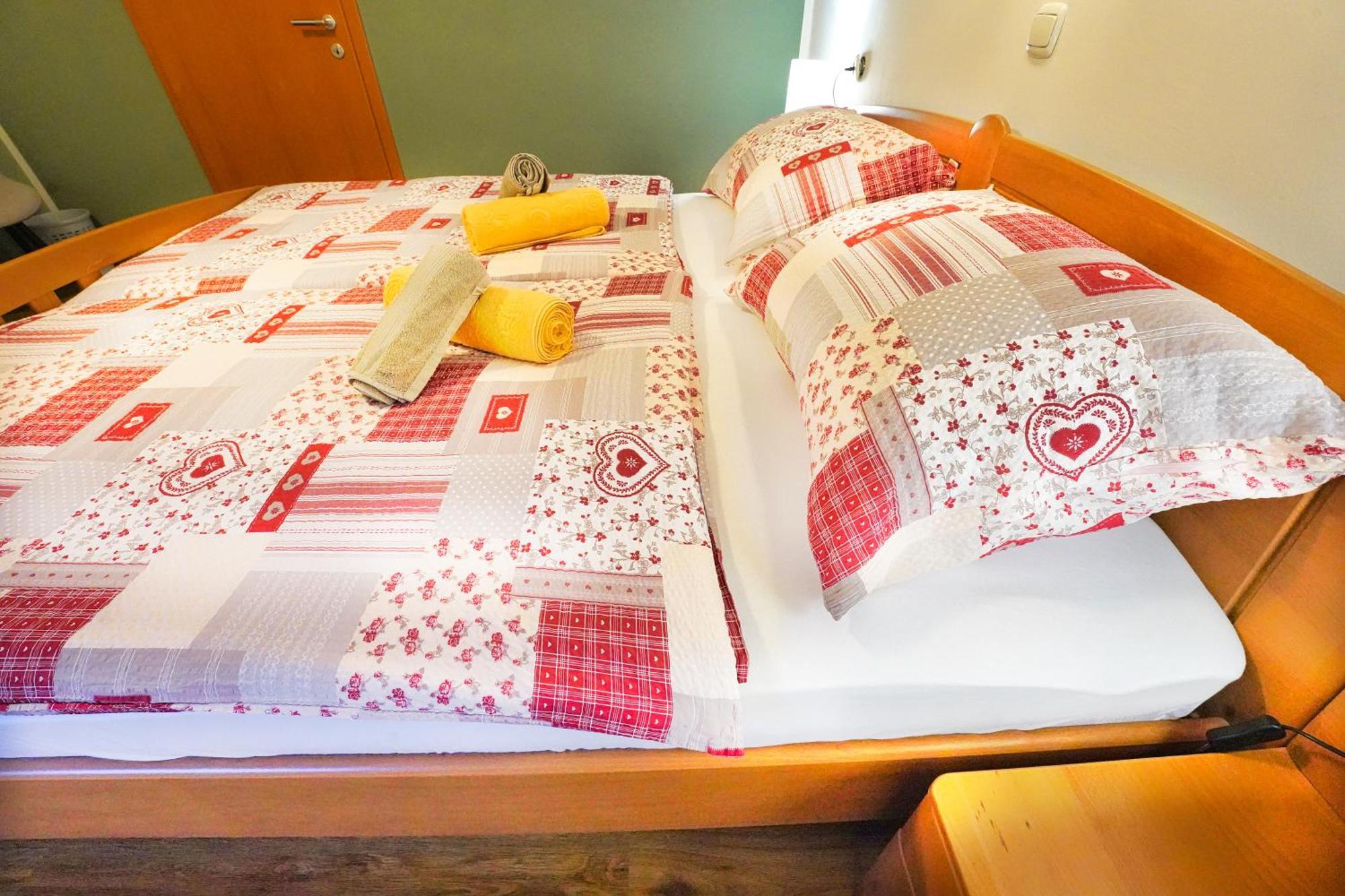 Apartments Pr' Pavleto ボーヒニ エクステリア 写真